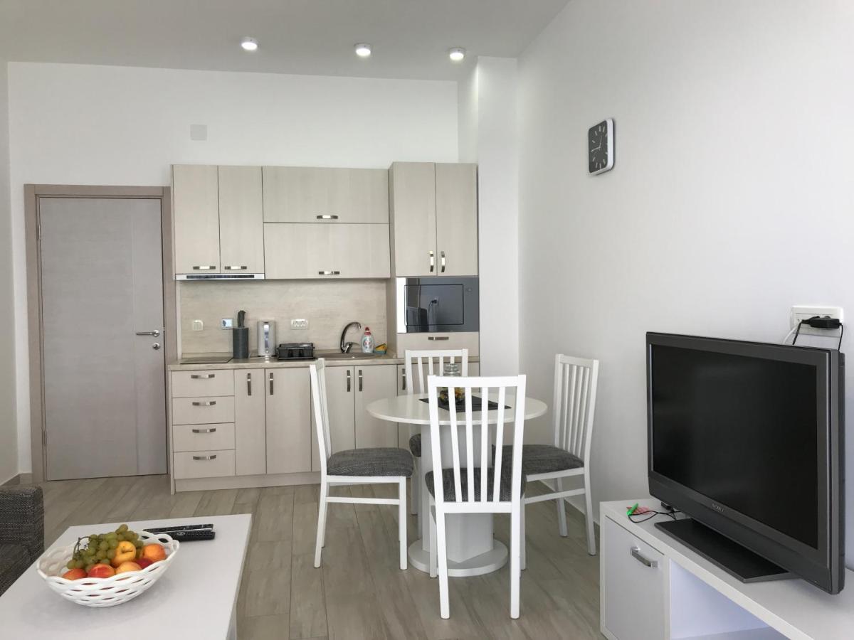 First Line Of The Sea 1 Apartamento Dobra Voda Exterior foto
